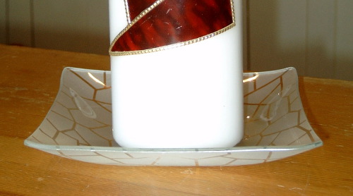 Eckiger Glasteller für runde Hochzeitskerzen